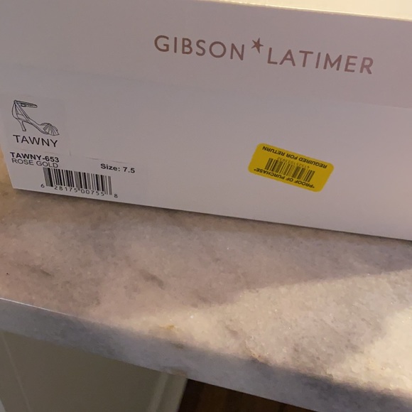 Gibson Latimer Tawny Shoe - Picture 6 of 6